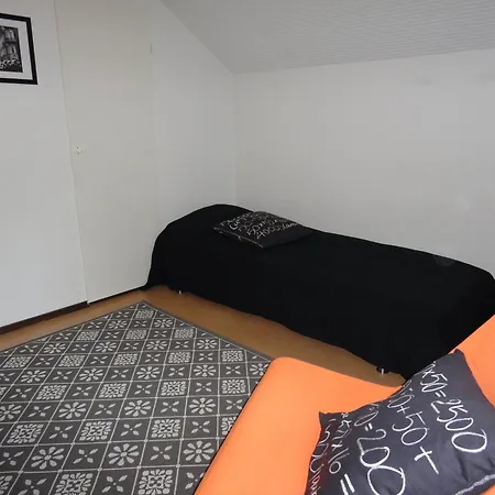 بيت شباب فورينوم هوستيل إيسبو أوتانيمي *