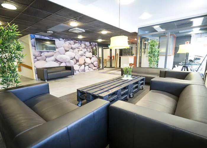 فورينوم هوستيل إيسبو أوتانيمي إسبو