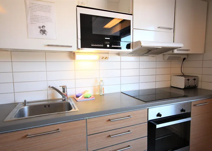 فورينوم هوستيل إيسبو أوتانيمي