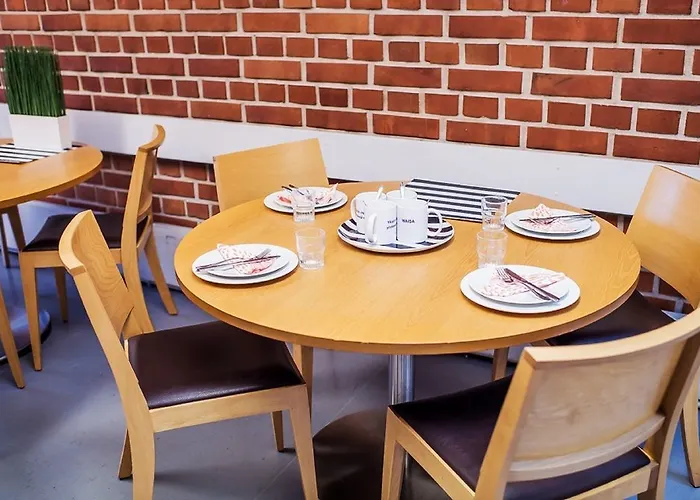 فورينوم هوستيل إيسبو أوتانيمي بيت شباب *